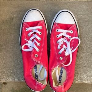 Pink low top converse